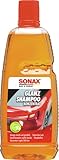 SONAX GlanzShampoo Konzentrat (1 Liter) durchdringt und löstr Schmutz...