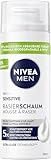 NIVEA MEN Sensitive Rasierschaum (50 ml), Rasierschaum für sensible Haut,...