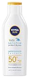 Nivea SUN Kids Sensitive Protect & Play FP50+ in 200 ml Flasche, Sonnenschutz...