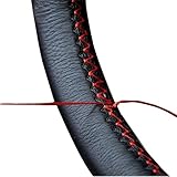DIY Lenkradbezüge aus weichem Faserleder auf dem Lenkrad des Autos mit Nadel...