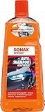 SONAX AutoShampoo Konzentrat (2 Liter) durchdringt und löst Schmutz gründlich,...